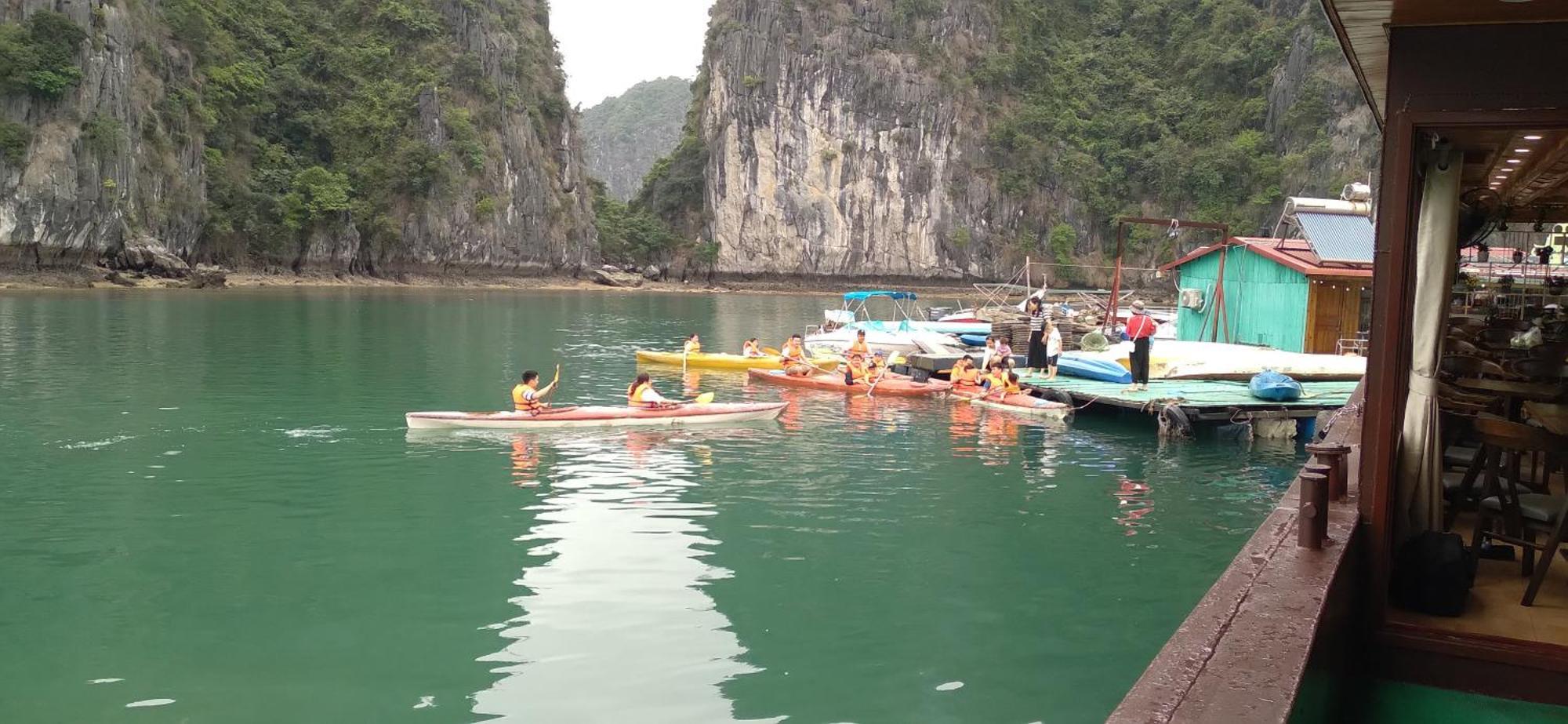 Cat Ba Victory Hostel Dong Khe Sau Exteriör bild