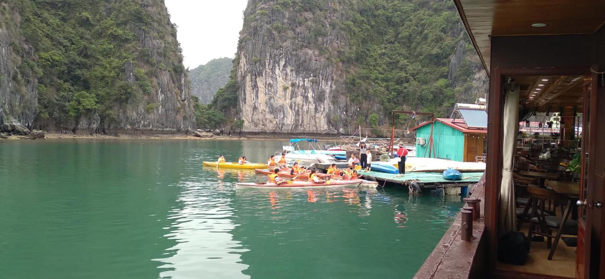 Cat Ba Victory Hostel Dong Khe Sau Exteriör bild