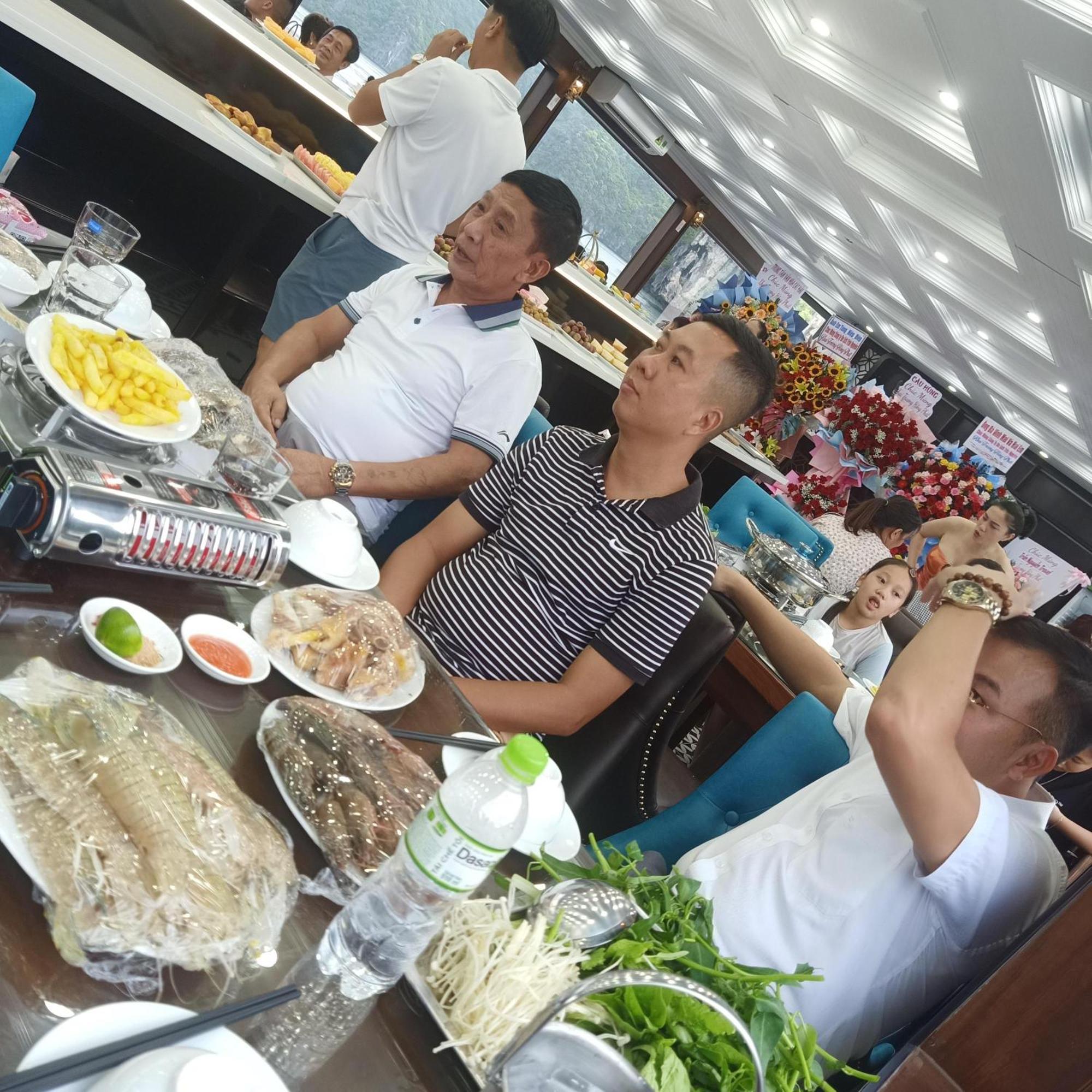 Cat Ba Victory Hostel Dong Khe Sau Exteriör bild